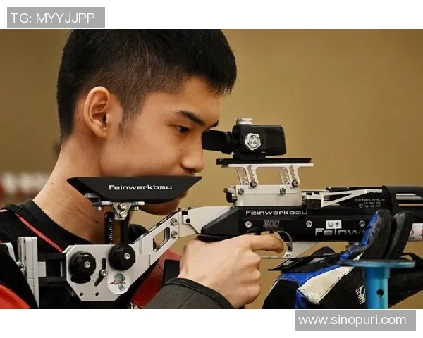 全运会男子10米气步枪干饭哥盛李豪一路领先，斩获个人首金