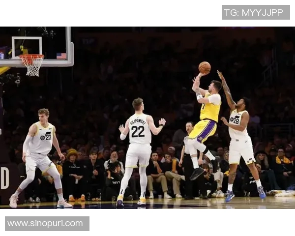 19日NBA前瞻:詹姆斯有望战爵士迎赛季首秀 勇士对决魔术冲击4连胜 19日NBA前瞻:詹姆斯有望战爵士迎赛季首秀 勇士对决魔术冲击4连胜