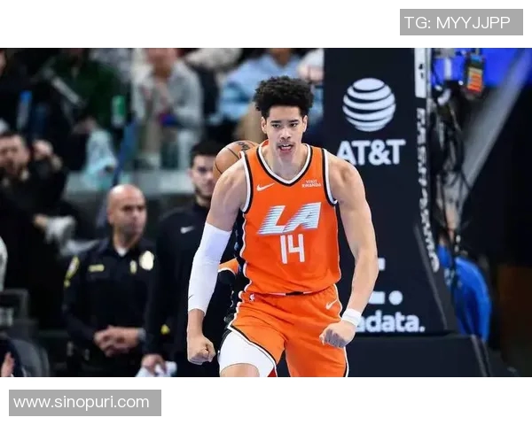 莱昂纳德33+5+5!快船131-90狂胜国王,喜提5连胜,诞生头号输家 莱昂纳德33+5+5!快船131-90狂胜国王,喜提5连胜,诞生头号输家